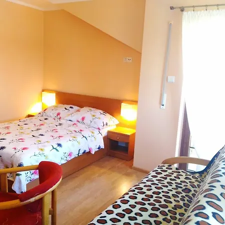 Posejdon Nocleg ze śniadaniem 3*